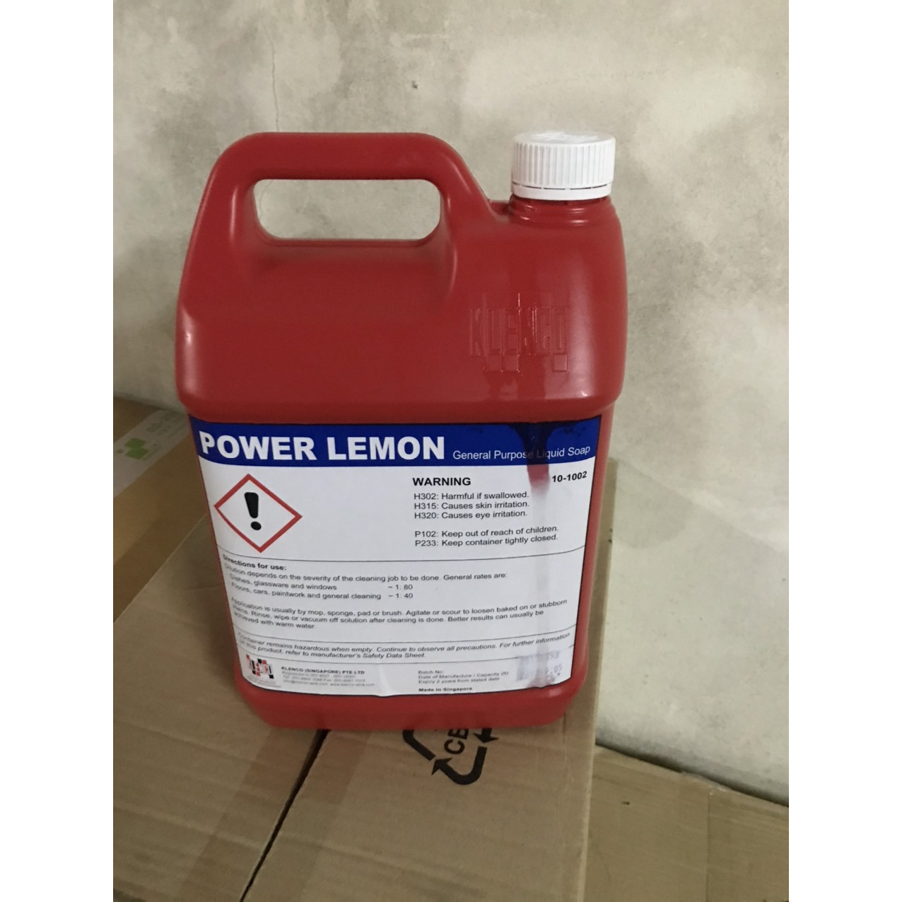 Nước vệ sinh đa năng, tẩy rửa ô tô, lau sàn, tường bếp hương chanh Power Lemon can 5L chính hãng Klenco Singapore