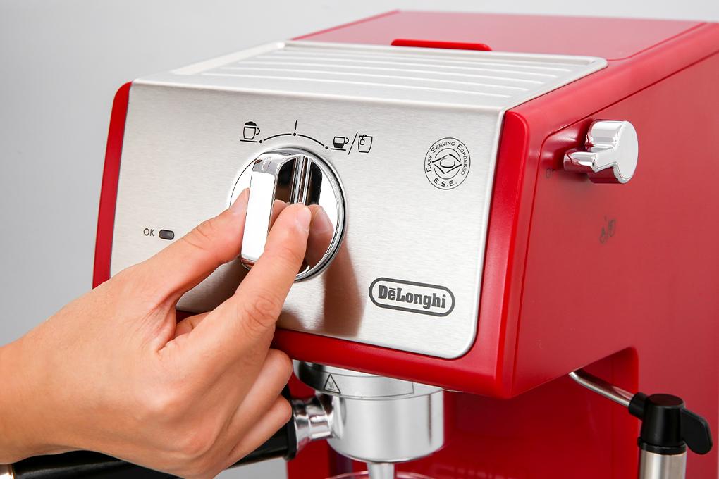 Máy Pha Cà Phê Delonghi ECP33.21.R - Hàng chính hãng