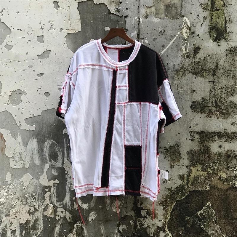 Áo Trắng-Đen chỉ đỏ “TVD BW PLUS TEE”