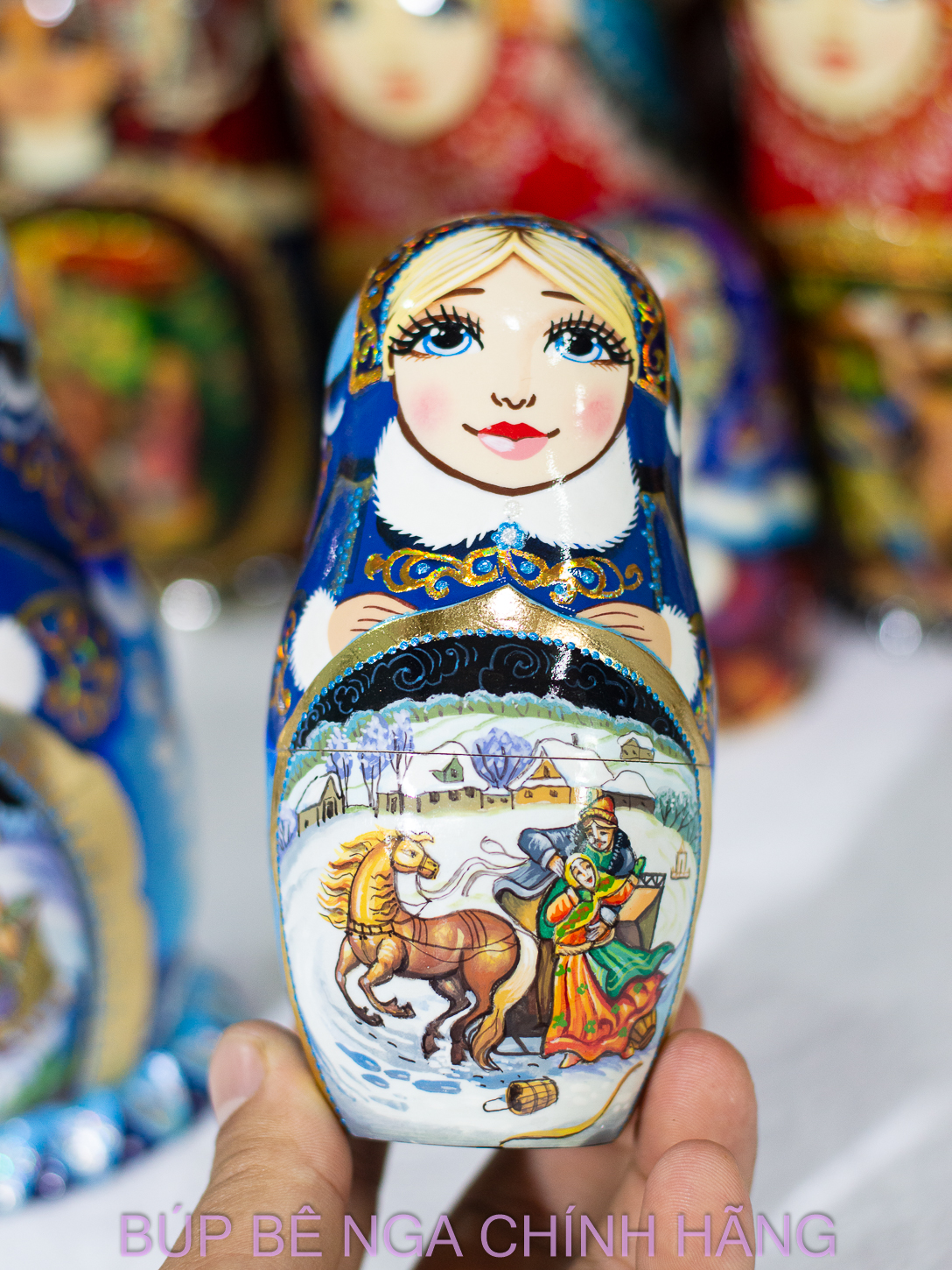 BỘ BÚP BÊ NGA MATRYOSHKA CAO CẤP 5 LỚP 20CM ĐIÊU KHẮC CHẠM NỔI HOA VĂN "CÔNG CHÚA MÙA ĐÔNG" MÀU XANH CỰC ĐẸP VÀ SANG TRỌNG