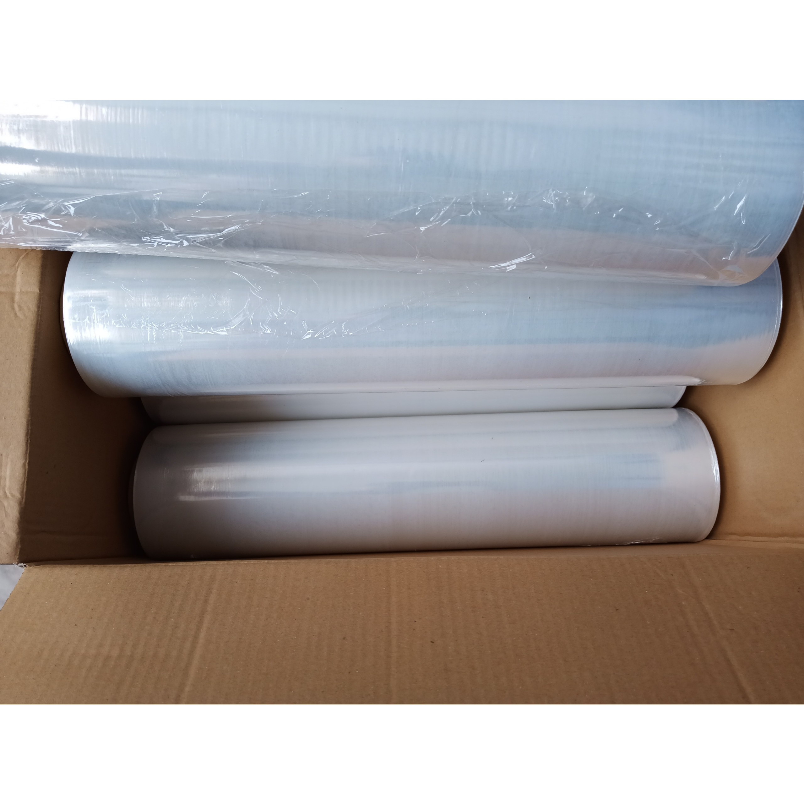 Màng PE quấn hàng, bảo vệ hàng hóa 50cm x 3.3kg (màng co, màng quấn pallet) - thùng 4 cuộn