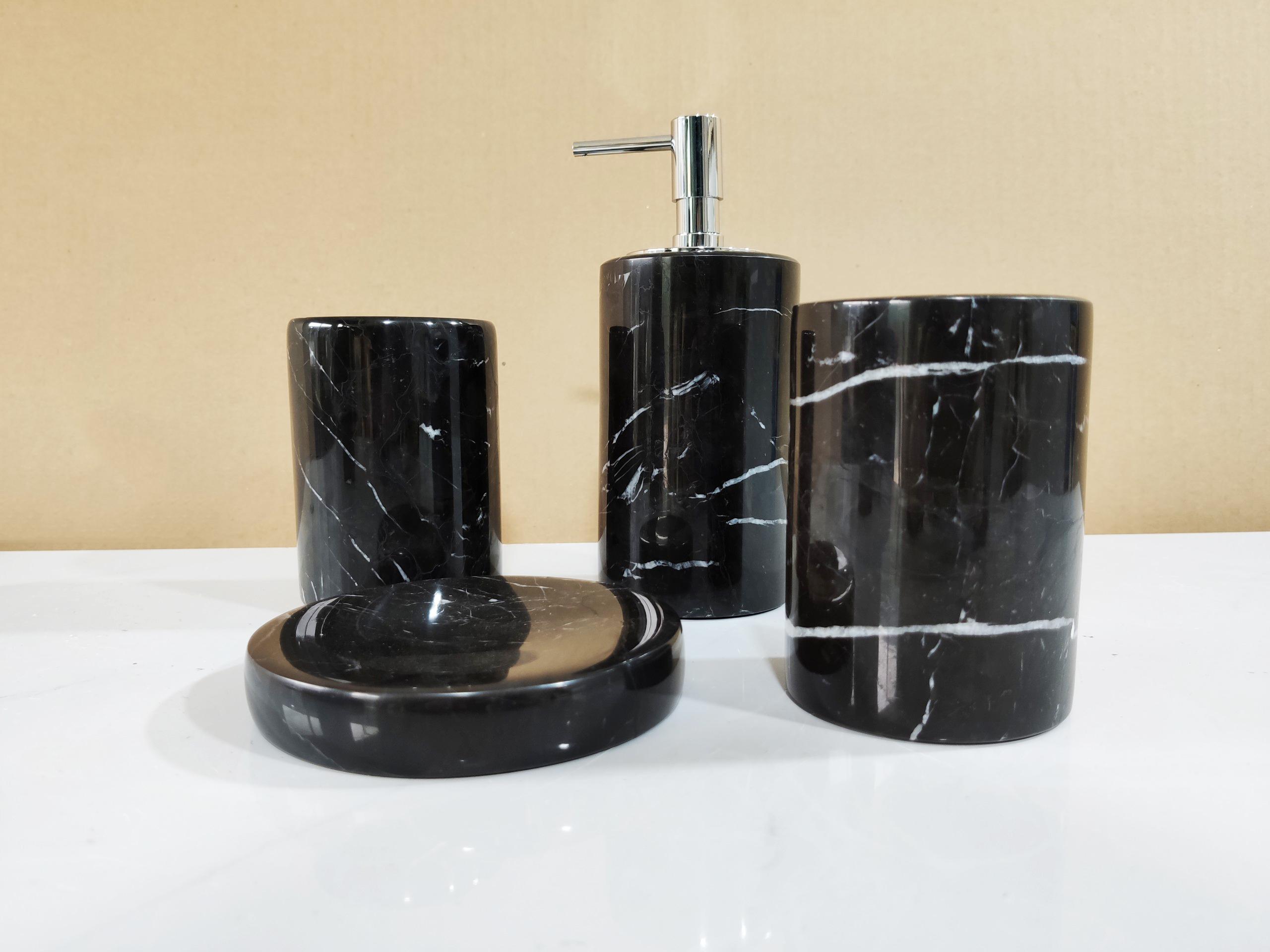 Bộ phụ kiện phòng tắm 4 món đá Đen Ý - Đá marble tự nhiên