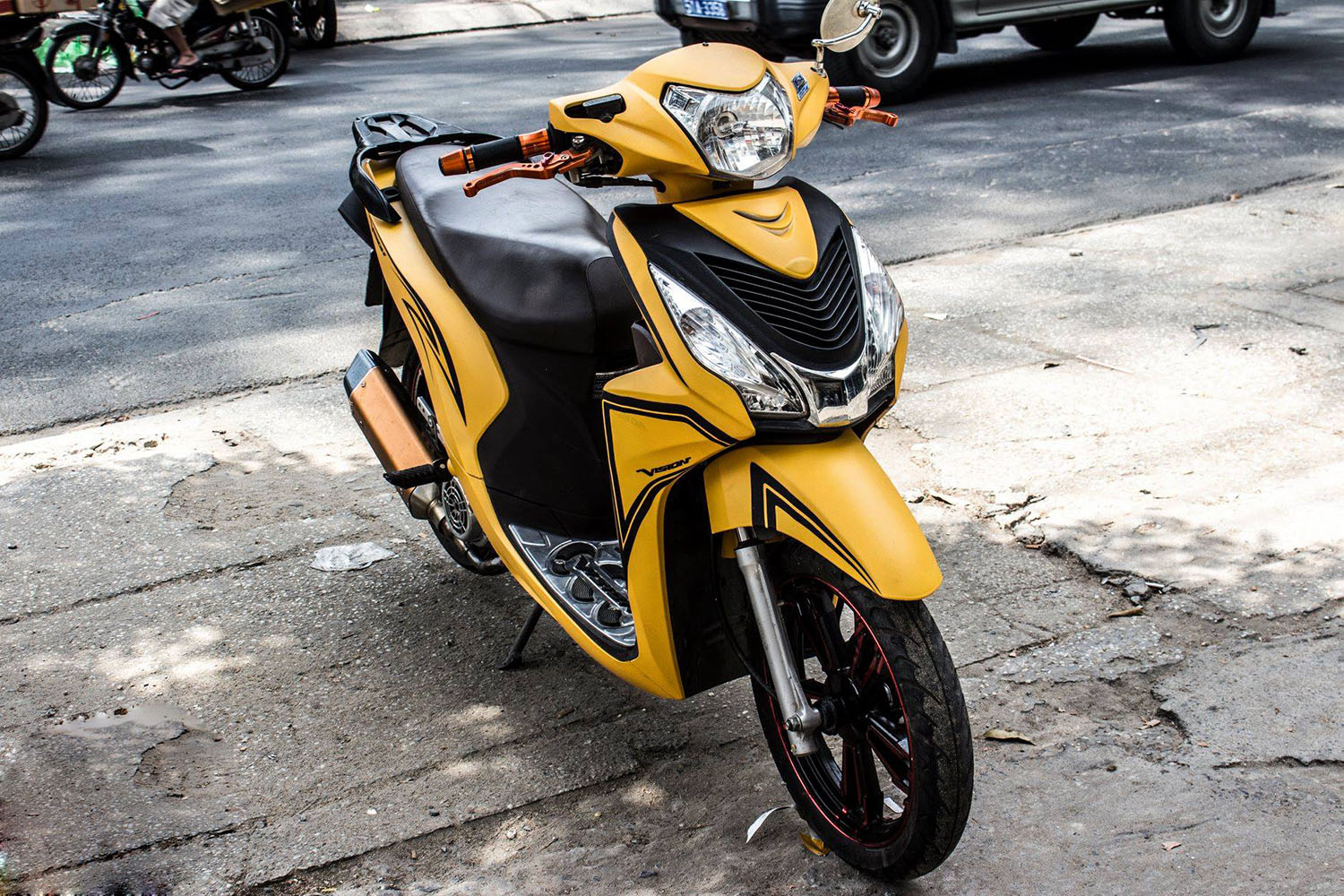 Tem trùm Vision Yellow Black Line