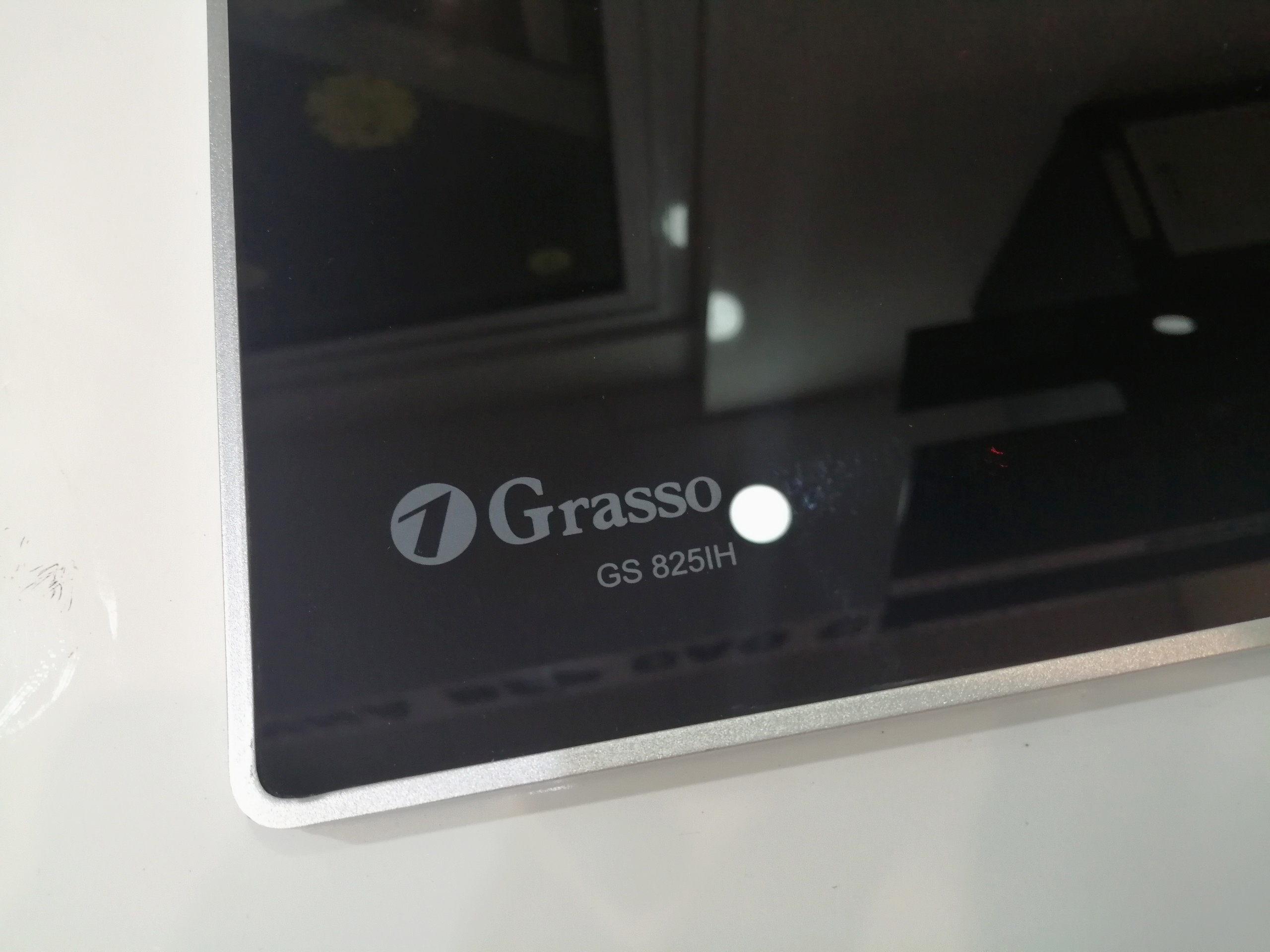 Bếp từ Grasso GS 825IH (Made in Malaysia) - Hàng chính hãng