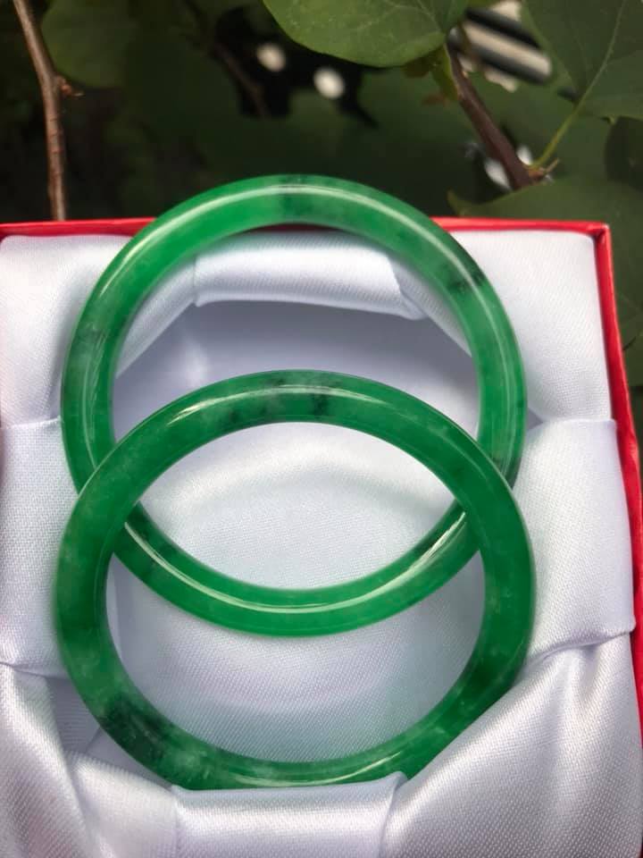 CẶP VÒNG TRÒN NGỌC 48mm x Dầy 6MM MÀU XANH NGỌC ĐẬM VÂN SƠN THUỶ ĐẸP NỮ Mệnh Mộc Hoả Thủy 35kg - 48kg Chất liệu đá cẩm thạch