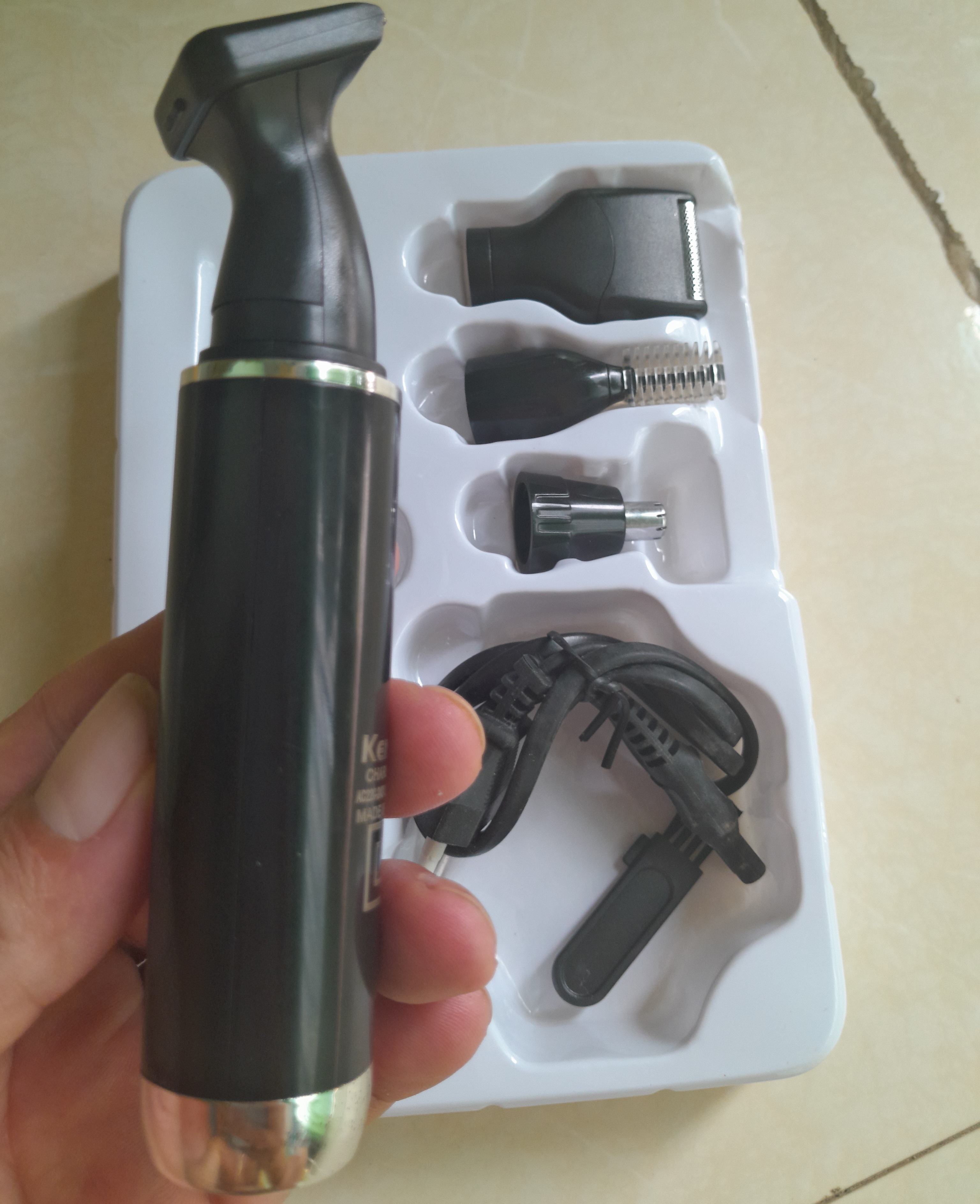 MÁY CẠO RÂU CẮT TÓC TỈA LÔNG MŨI ĐA CHỨC NĂNG THUẬN TIỆN CHO MỌI NGƯỜI