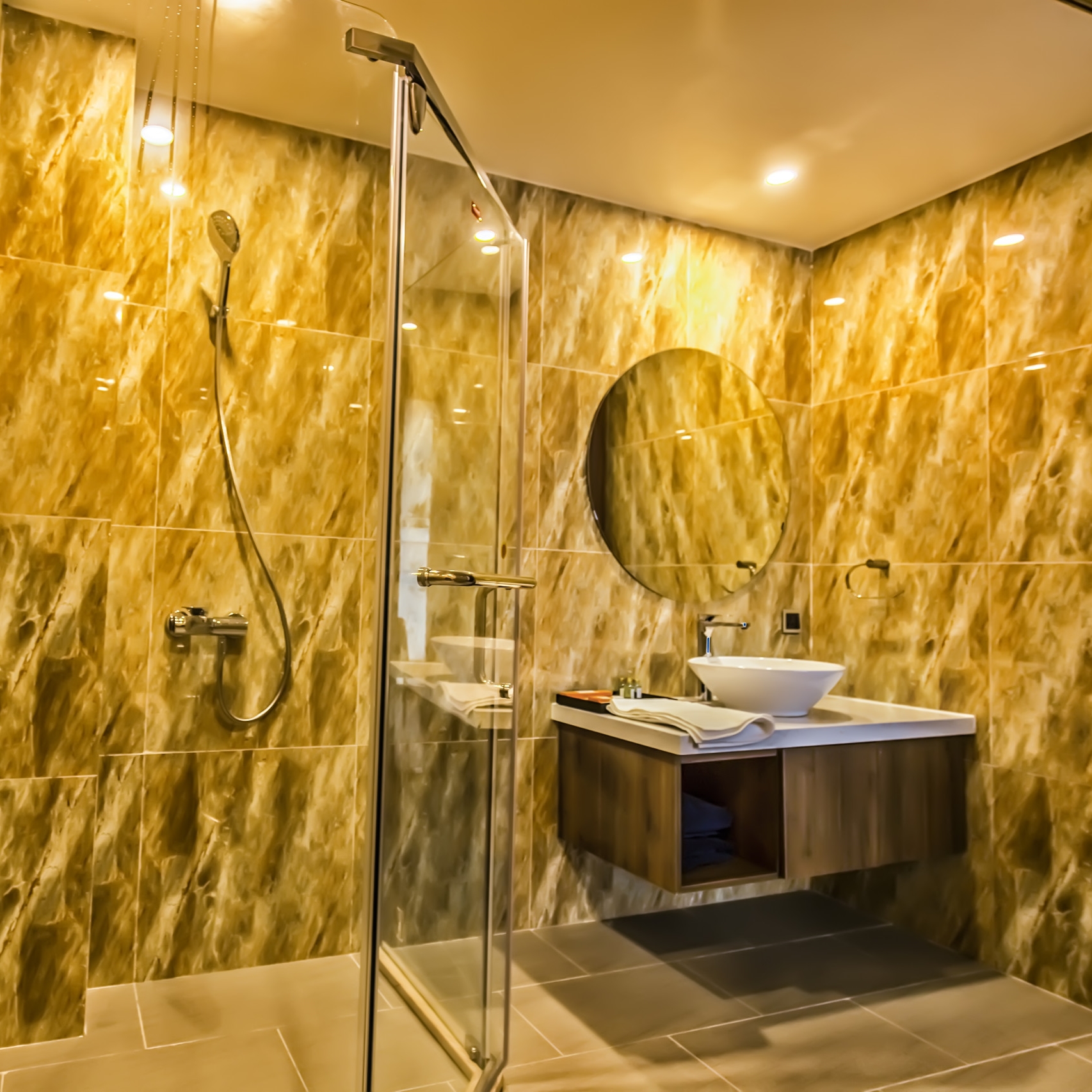 Coral Bay Resort 3* Phú Quốc - Bãi Biển Đẹp, Bữa Sáng, Gần Chợ Đêm, Ngay Trung Tâm Đông Dương