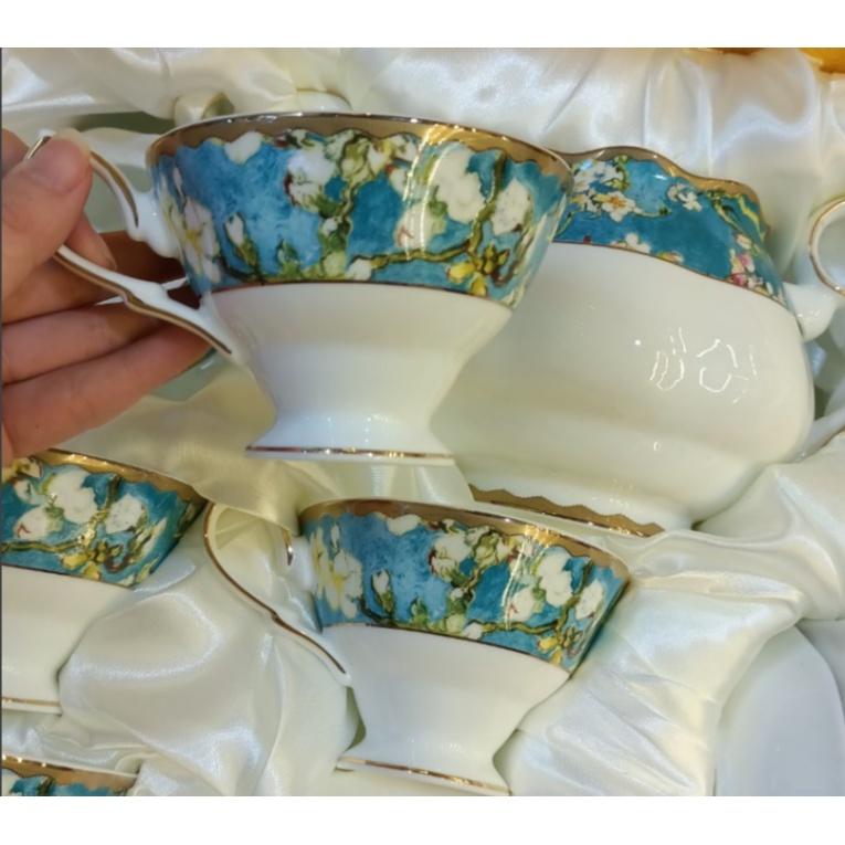 Bộ Âm Chén Sứ Hoa Xanh Viền Vàng, Kèm Đĩa Kê, Bình Đường Rót Sữa Sứ Xương cao cấp