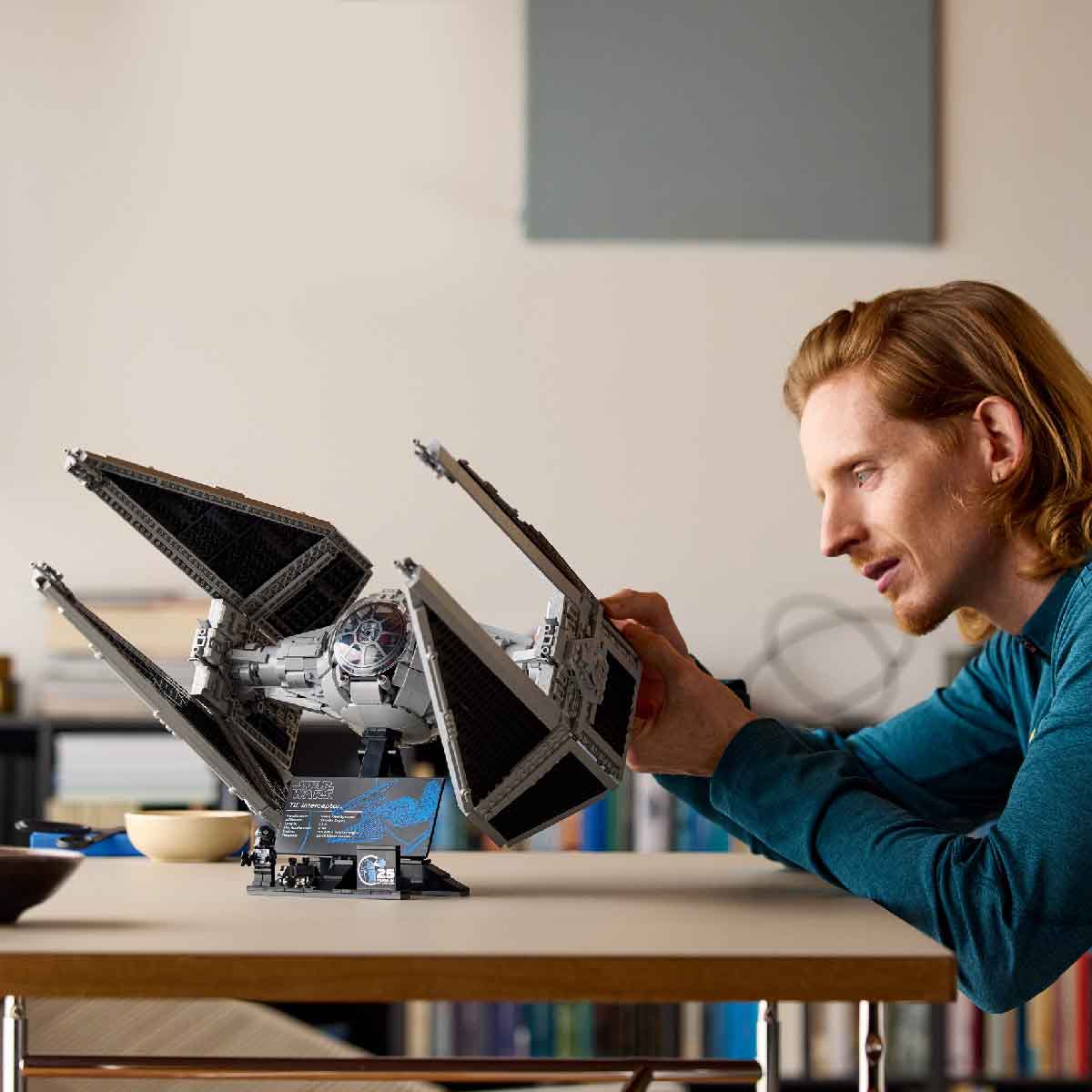 LEGO STAR WARS 75382 Bộ Lắp Ráp TIE Interceptor (1931 chi tiết)