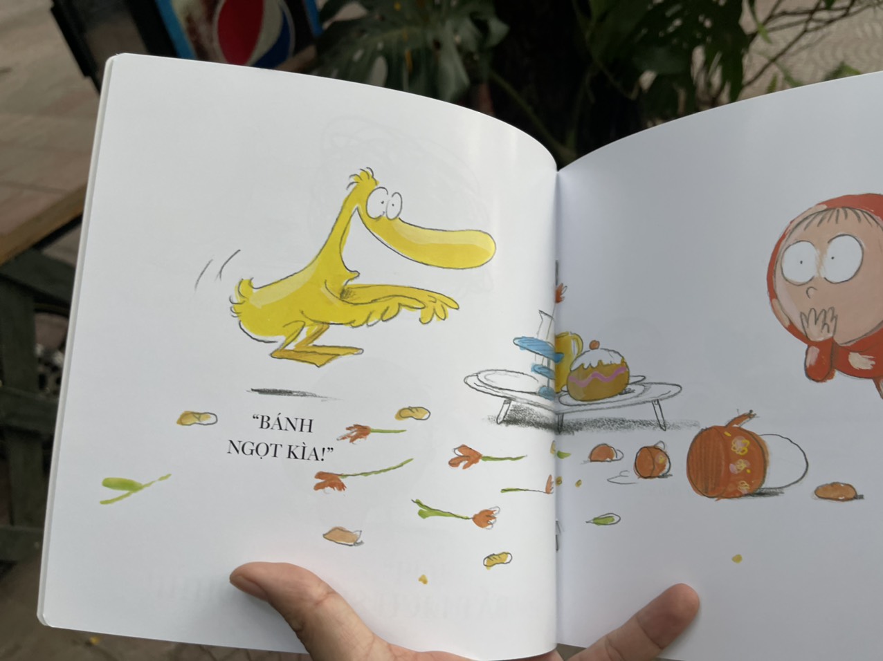 VỊT VÀ CHẤM - Clare Helen Welsh - Minh họa: Oliver Tallec - Hà Anh dịch - Vizibook - bìa mềm, in màu