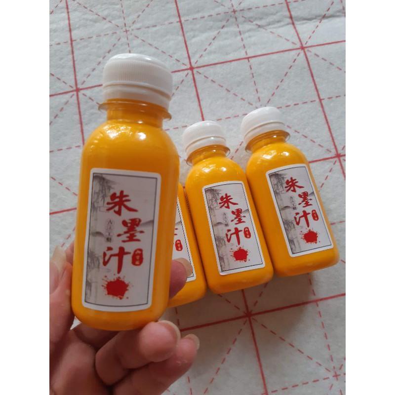Mực vàng viết thư pháp