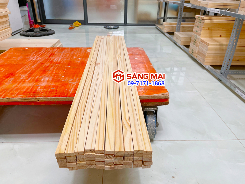 Thanh gỗ thông 1cm x 2cm x dài 120cm + láng mịn 4 mặt
