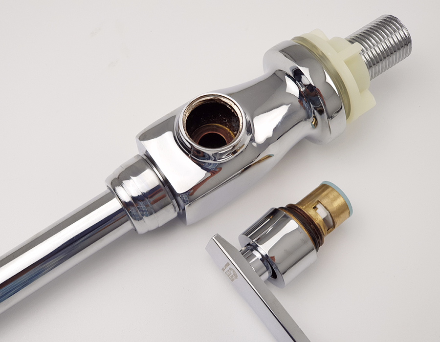 Vòi rửa chén lạnh cần lò xo Đồng mạ Chrome Eurolife EL-RC01