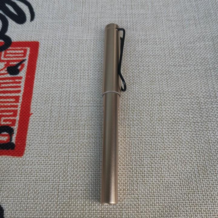 Bút lông bơm mực tiện dụng