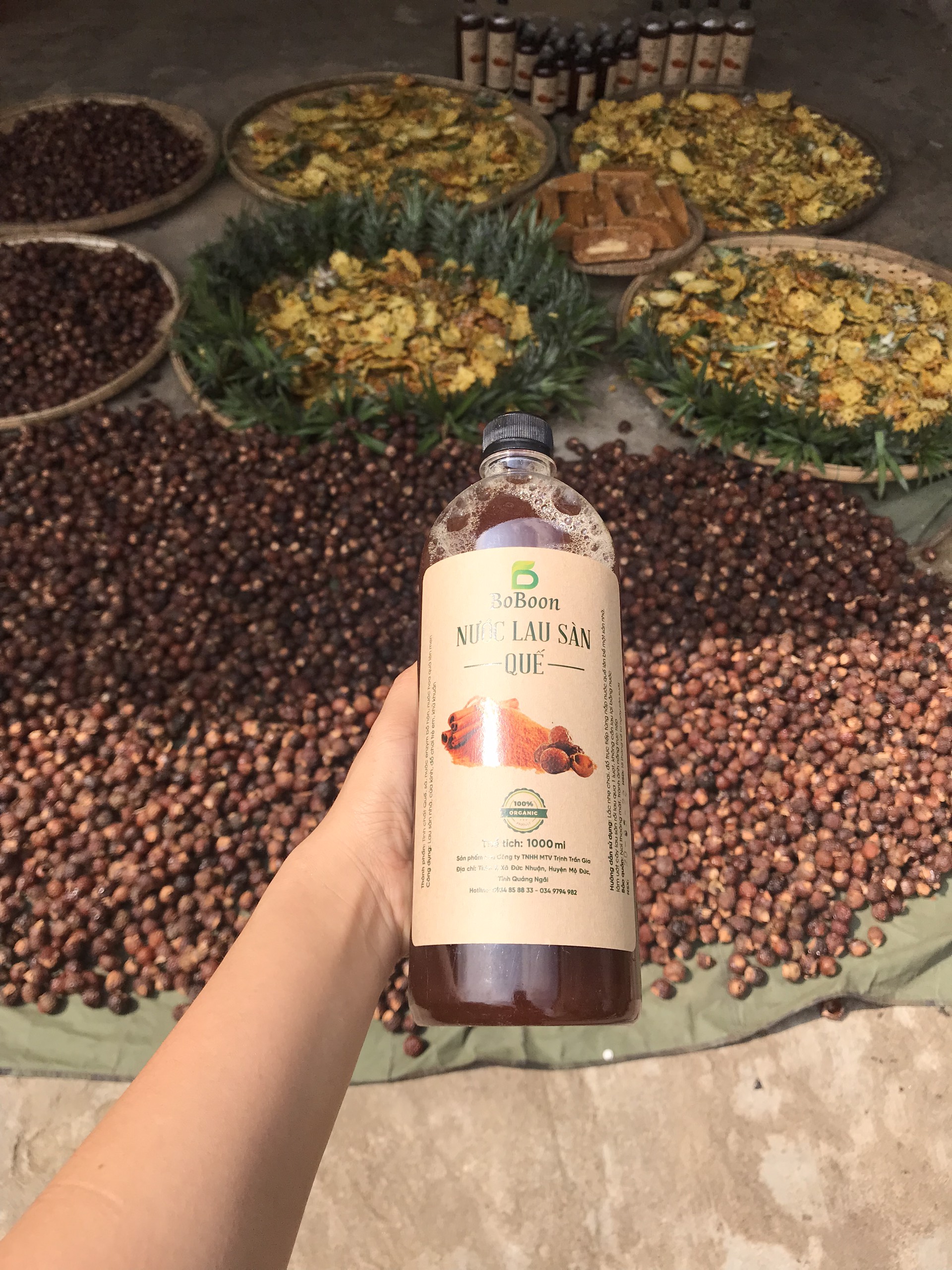 Nước lau sàn organic từ bồ hòn, vỏ dứa và vỏ quế