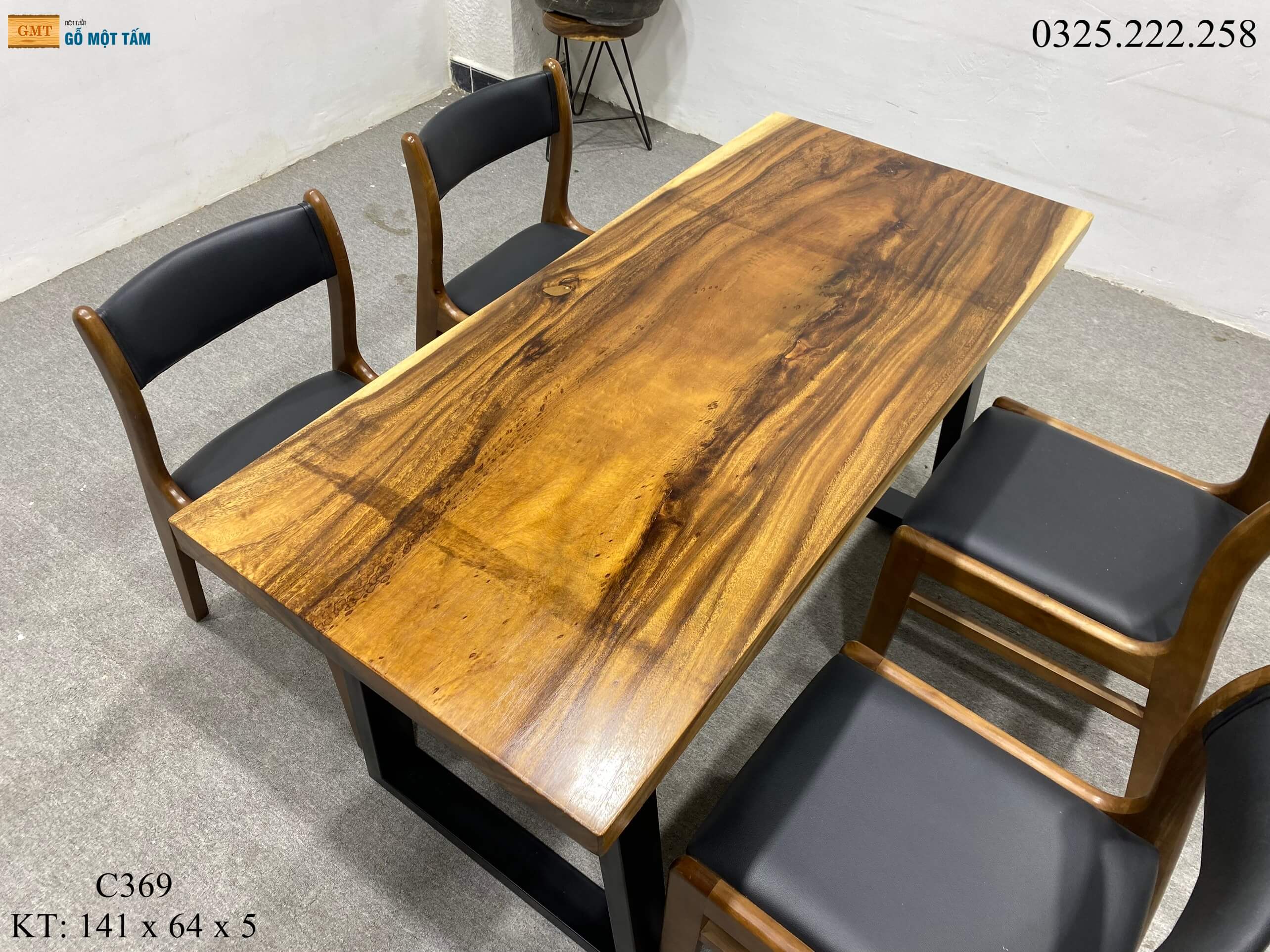 Bàn Sân Vườn Gỗ Me Tây, Bàn Ăn Gỗ Me Tây, Bàn Gỗ Me Tây Nguyên Tấm Dài 1,41m Rộng 64cm Dày 5cm