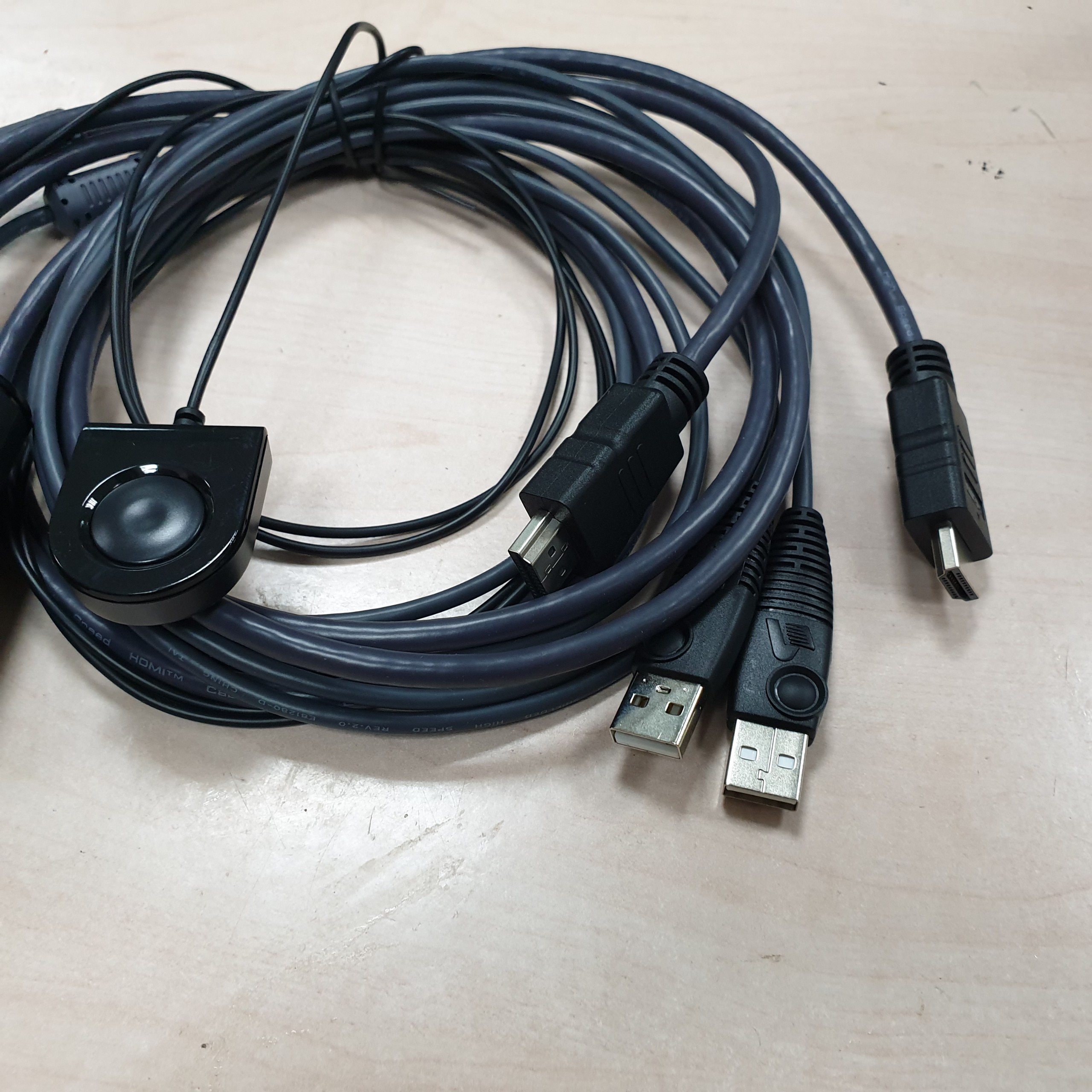 Aten CS22HF - KVM Switch 2 cổng USB FHD chuẩn HDMI - hàng chính hãng