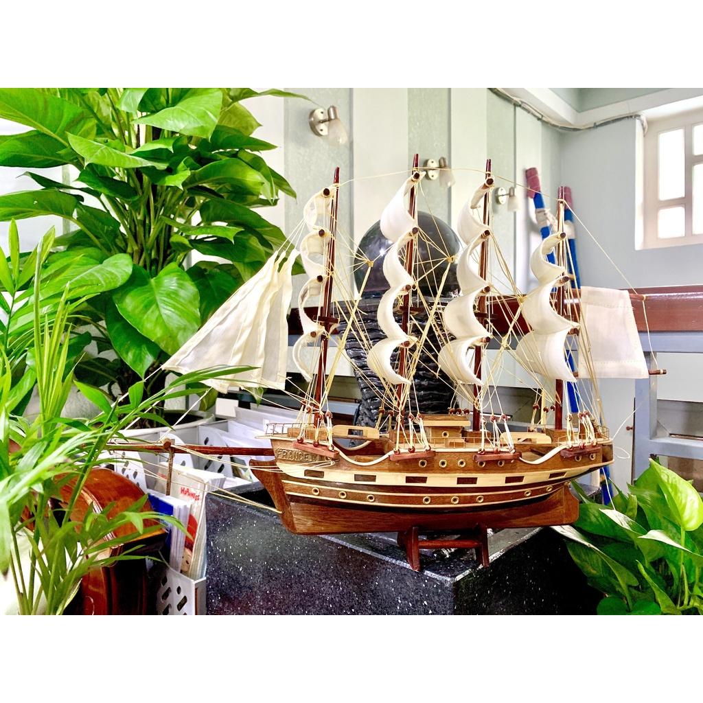 Tàu thuyền mô hình France 2 thân 40cm MNV-TB026