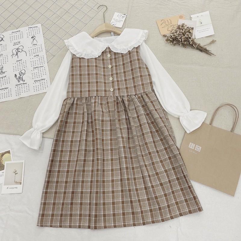 Set yếm caro kèm áo sơ mi cổ bèo
