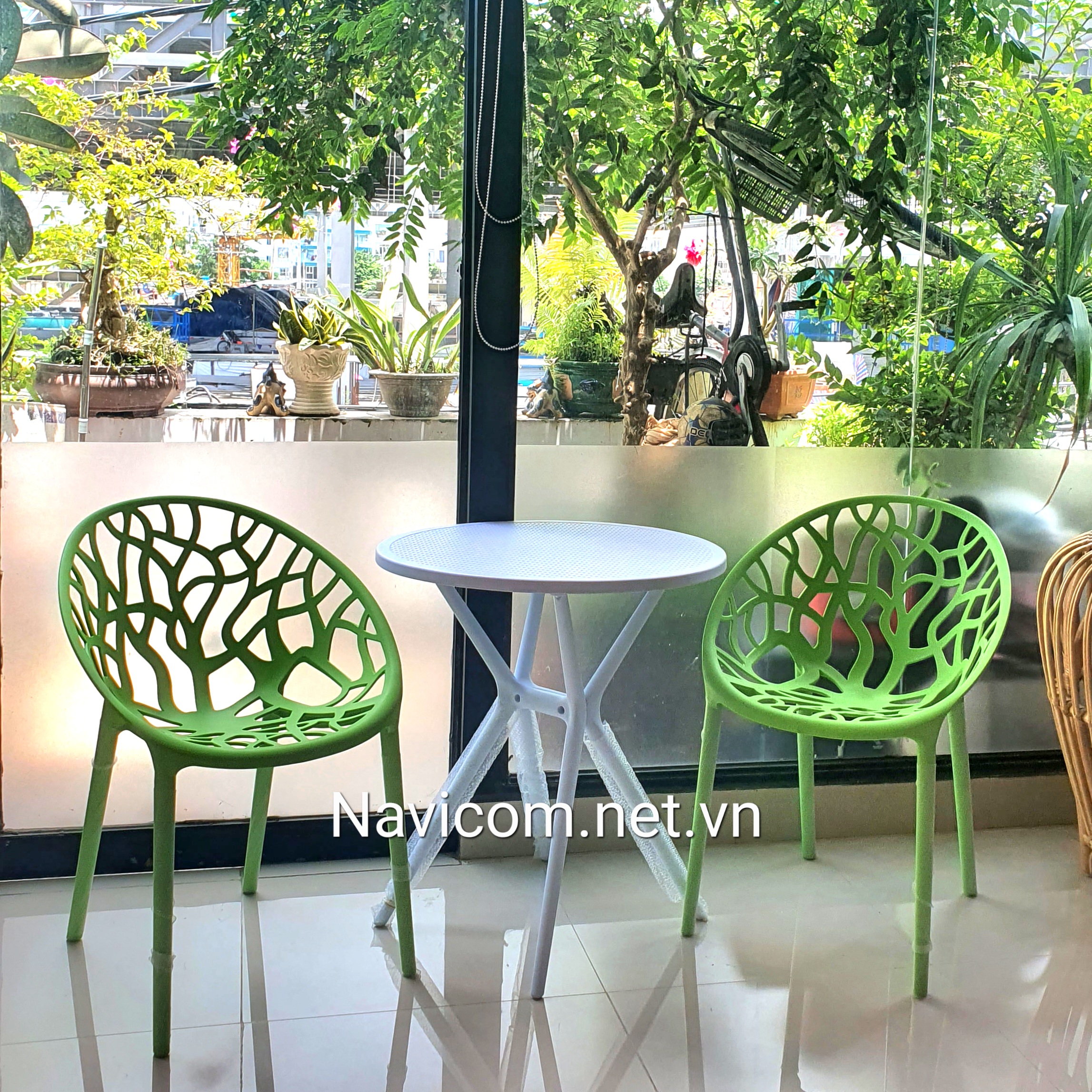 Bộ bàn ghế sân vườn decore  hiện đại (nhựa đúc nhiều màu)