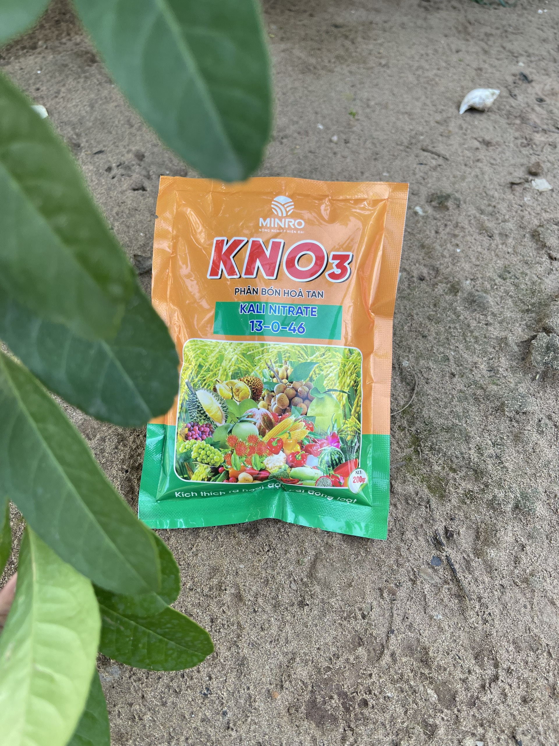Phân bón Kali 13-0-46 gói 200gr kích ra hoa - đậu trái