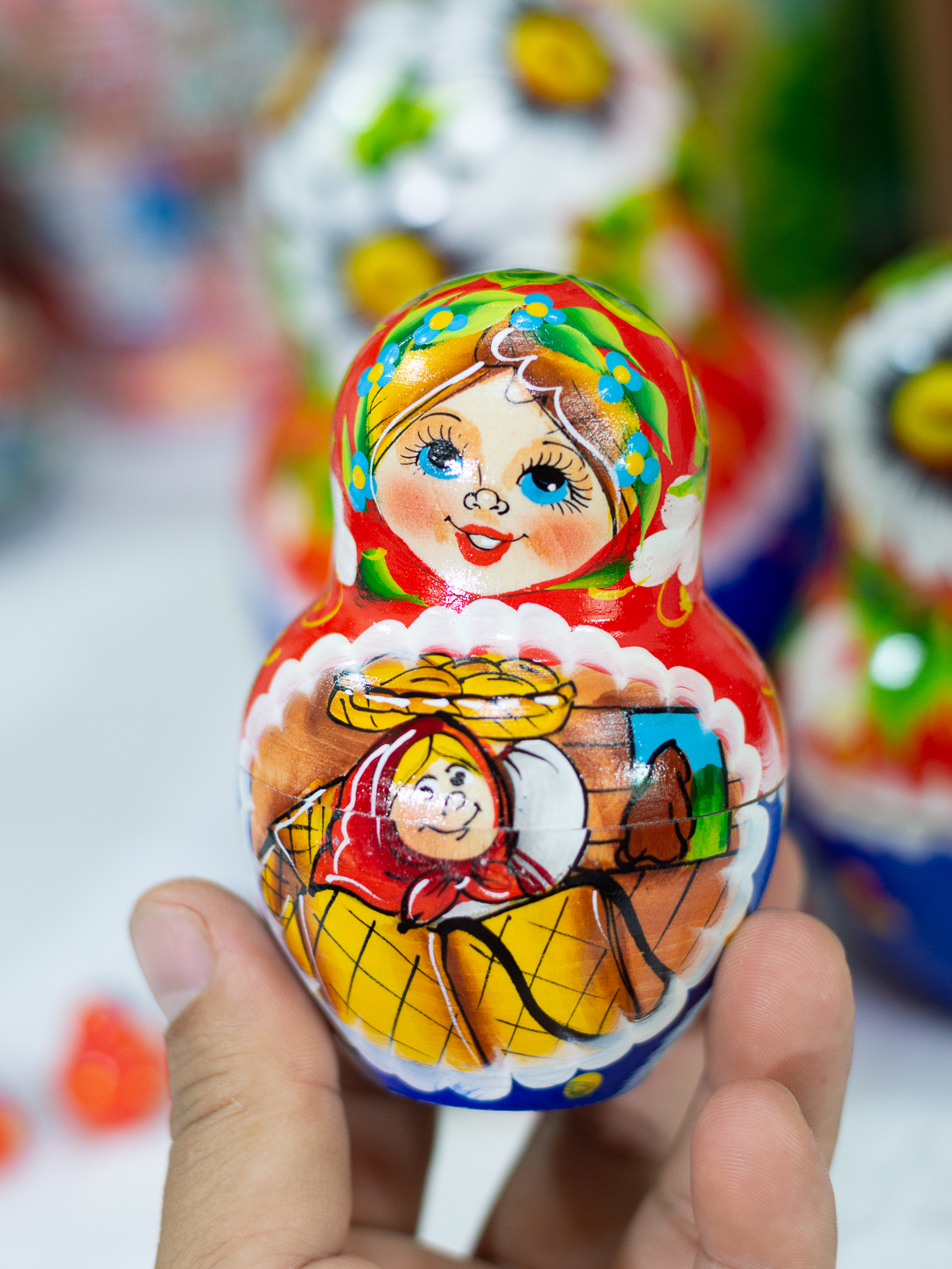 BỘ BÚP BÊ MATRYOSHKA 10 LỚP 18CM DÁNG TRÒN VẼ HOA VĂN "MISA VÀ GẤU NÂU" CỰC DỄ THƯƠNG