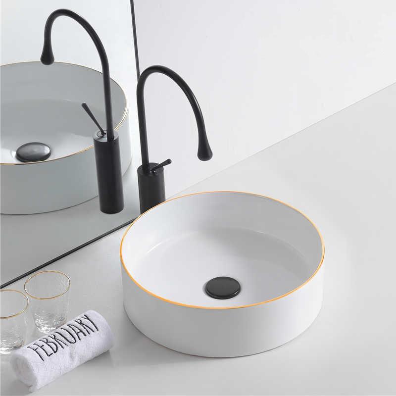 Vòi lavabo cổ ngỗng nóng lạnh thiết kế sang trọng, nhiều màu sắc như trắng hoặc đen để chọn lựa