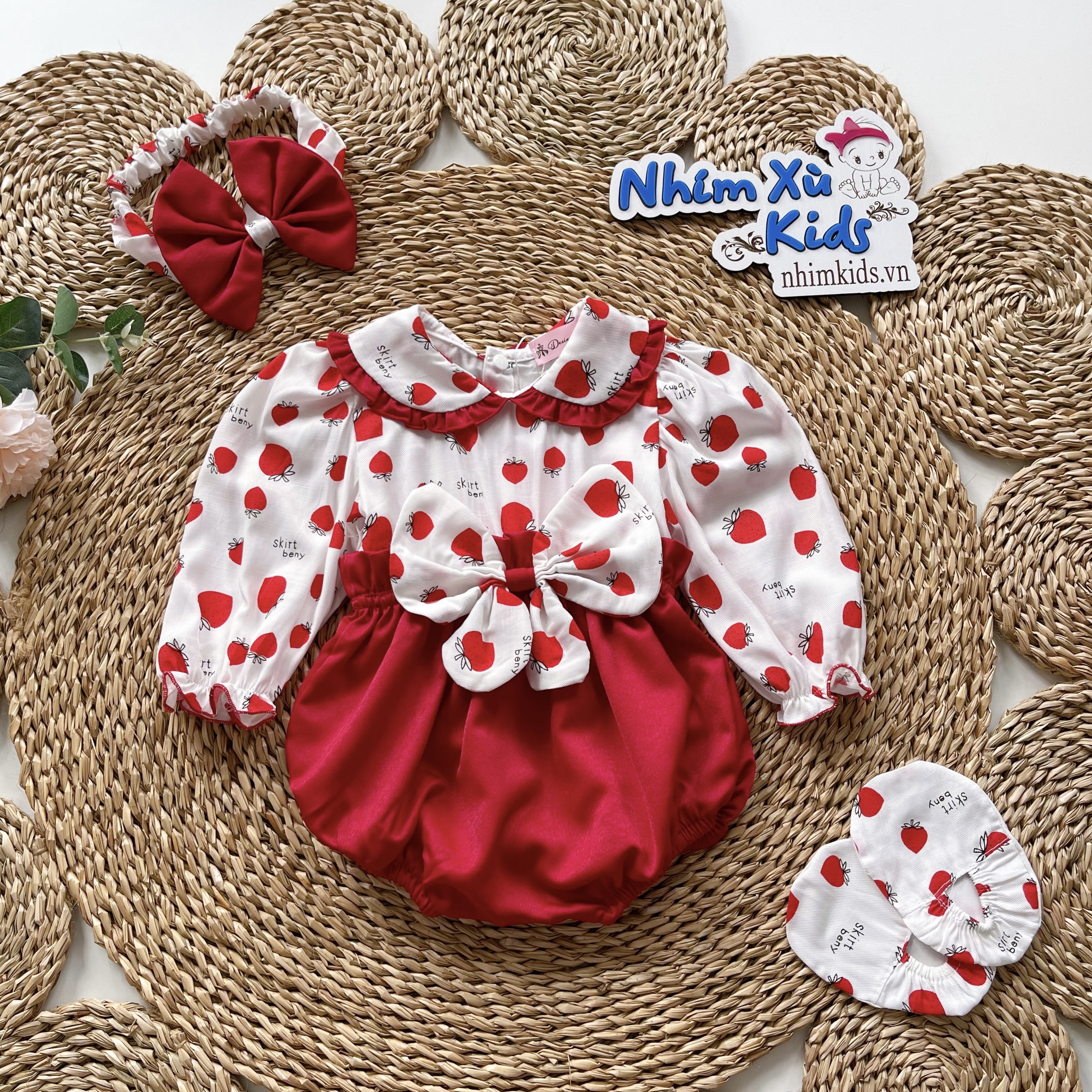 Body Nơ Cánh Bướm Màu Đỏ Cho Bé Gái 3 Đến 12kg Chất Thô Đũi Cotton [A472