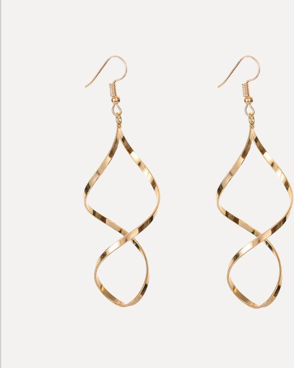 Khuyên tai dáng dài vặn xoắn đang hot BT163
