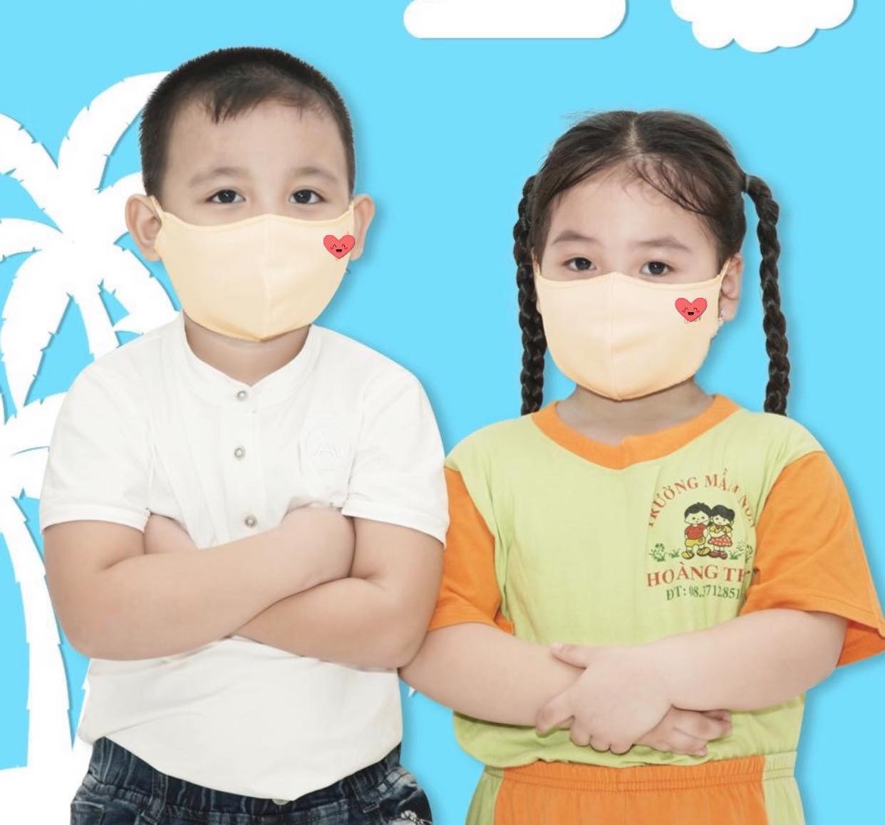 Combo 3 Cái Khẩu Trang Vải Cao Cấp Màu Da - Sản Phẩm Vải Co Giãn Tốt, Không Thấm Nước.