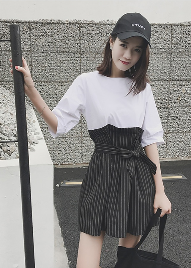 Đầm xoè thắt nơ sọc đen phối trắng sang chảnh thời trang RD029