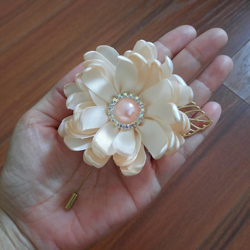 Hoa cài áo bông cúc handmade chất liệu mềm mịn