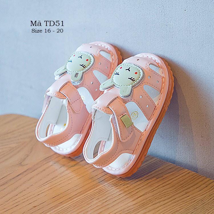 Giày sandal tập đi cho bé gái 0 - 18 tháng kiểu rọ bít mũi họa tiết chú thỏ ngộ nghĩnh đáng yêu TD51