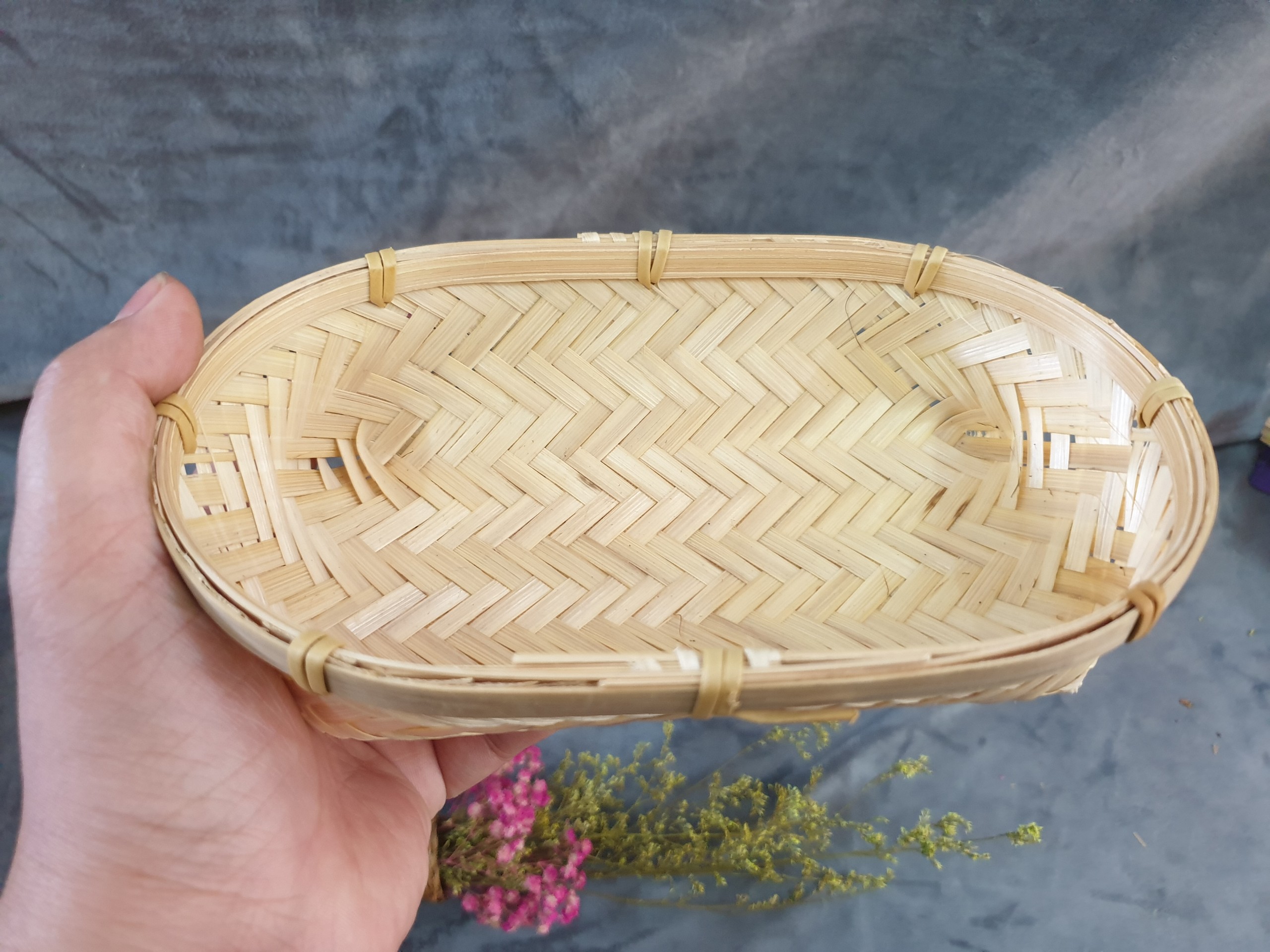 Rá đựng bánh mì, khây đựng thức ăn