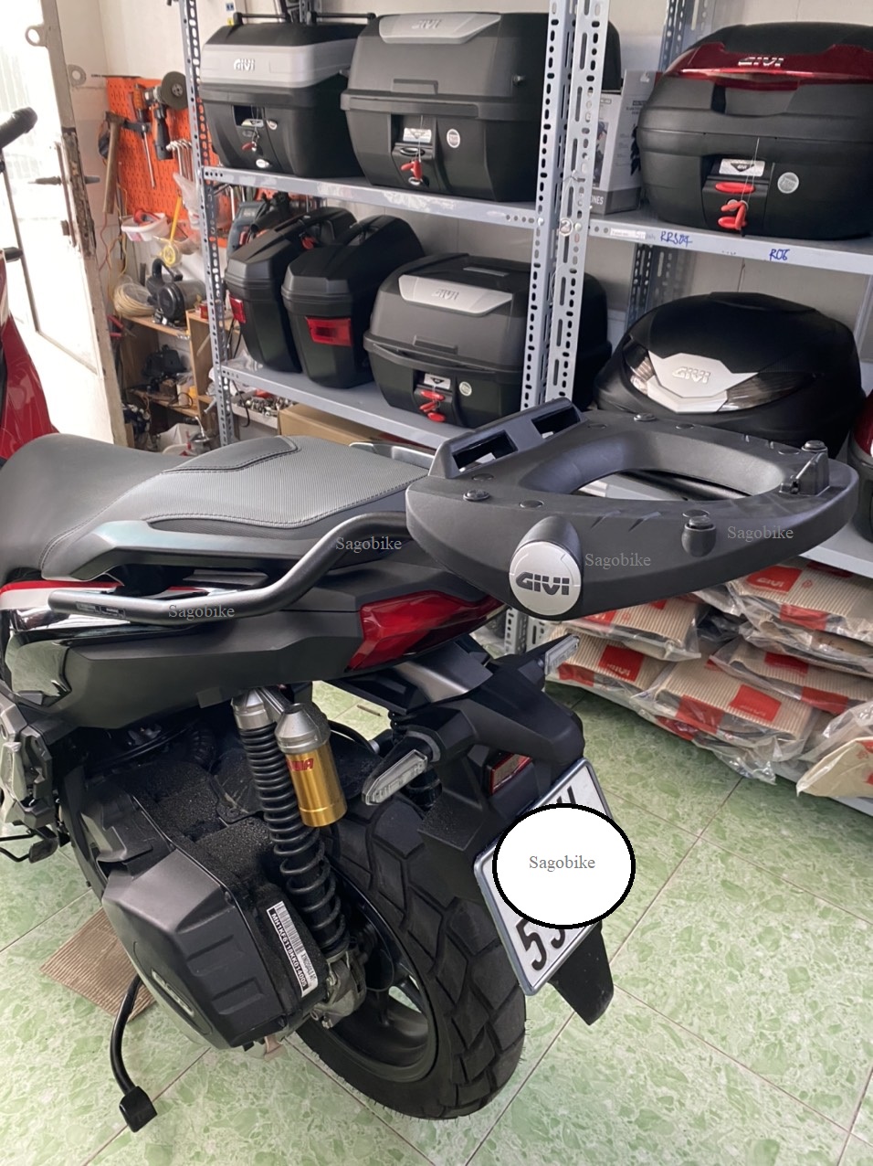 Baga Givi SRV ADV 150 - Cảng xe ADV 150 kèm đế M5M và ốc gắn