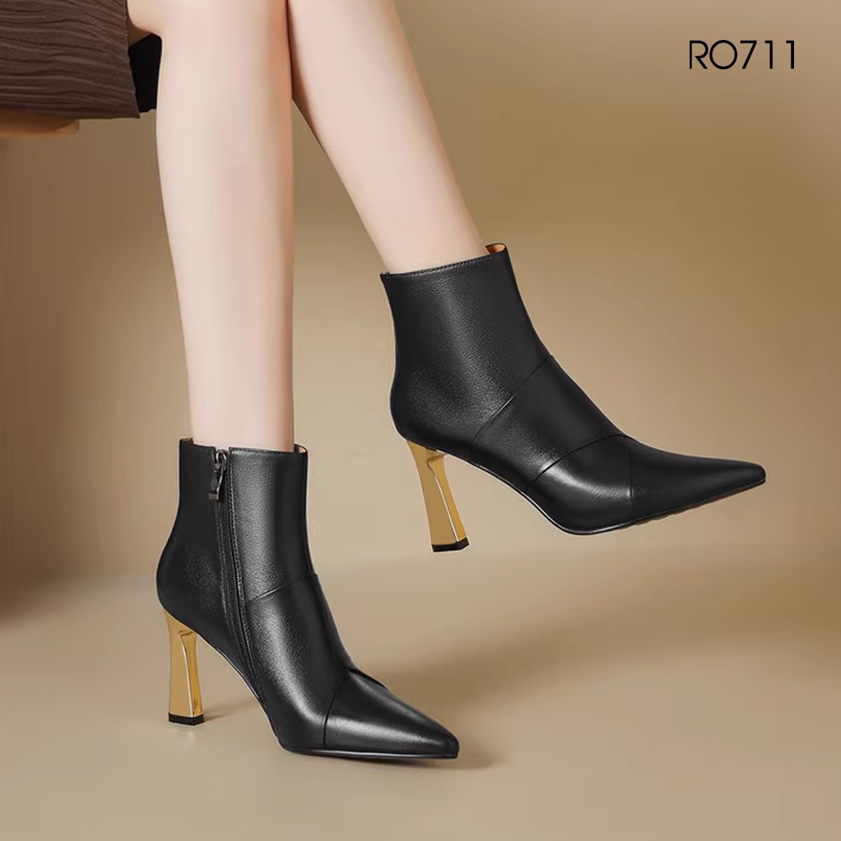 Boots thời trang nữ gót nhọn, da lì cao cấp ROSATA RO711- 9p - BKSTORE
