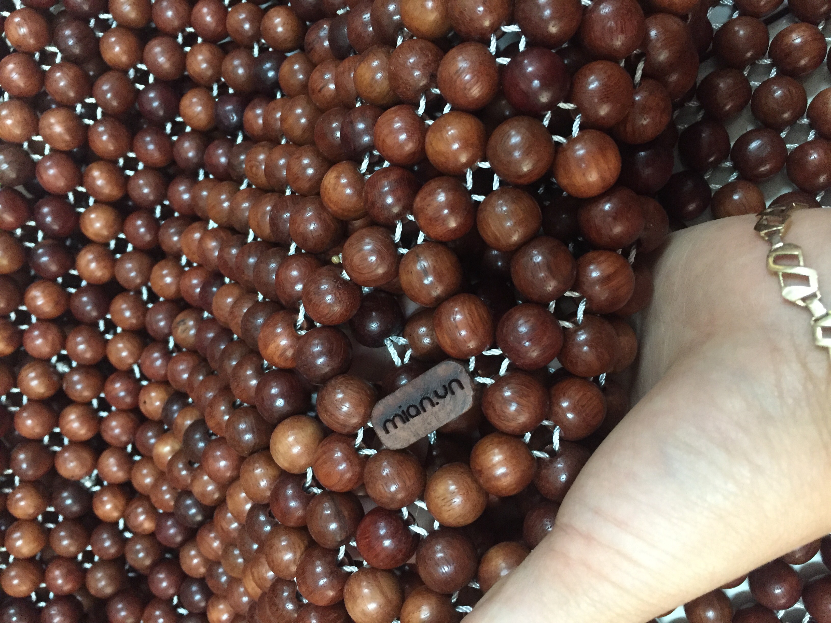 Chiếu Hạt Gỗ Hương Đỏ , kích thước 1,8mx2m hạt 1.2cm - Chiếu gỗ Mian .vn ( video , hình thật )