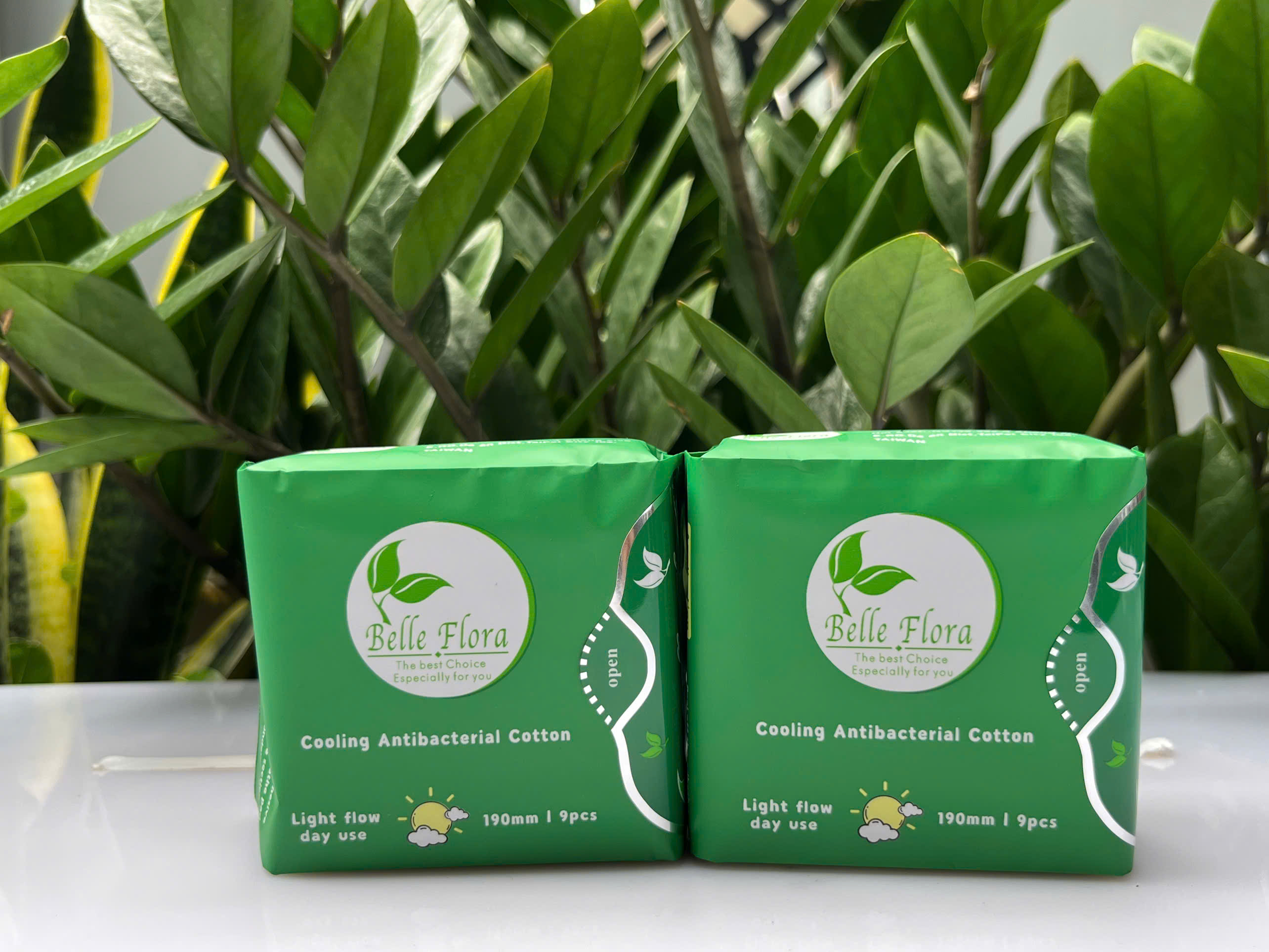 Bộ Băng Vệ Sinh Belle Flora Hàng Ngày 9 miếng - combo 2 gói