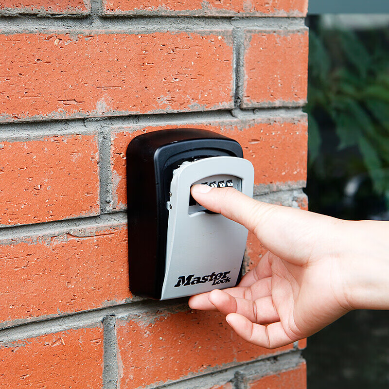 HCM-Ổ khóa nhà, khóa cổng, khóa nhà kho với thân thép, phủ sơn, được gia cố tăng độ bền, ngăn cản việc đập phá mã 5401MCND.