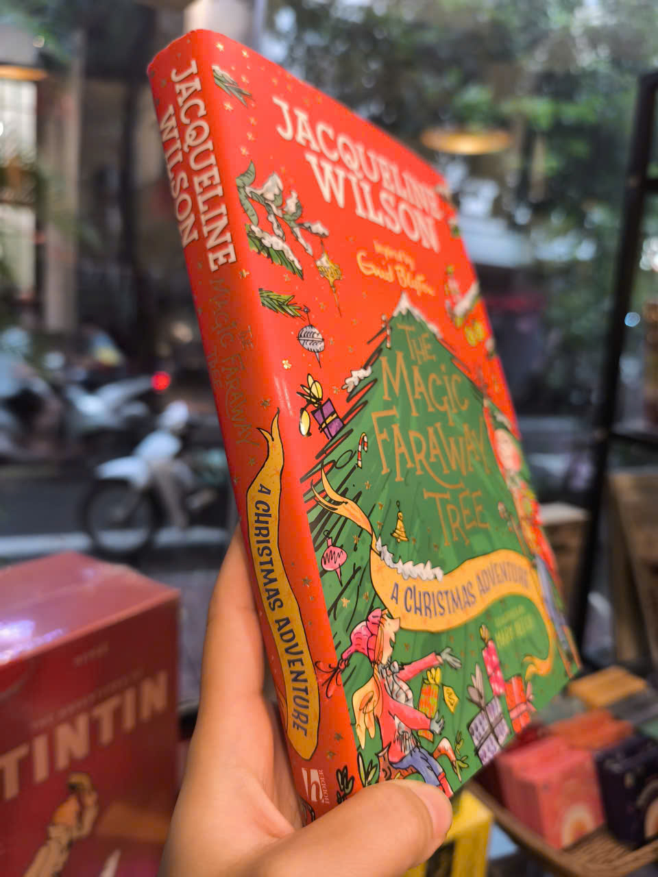 Sách - A Christmas Adventure: The Magic Faraway Tree by Jacqueline Wilson | Christmas Childrens Book