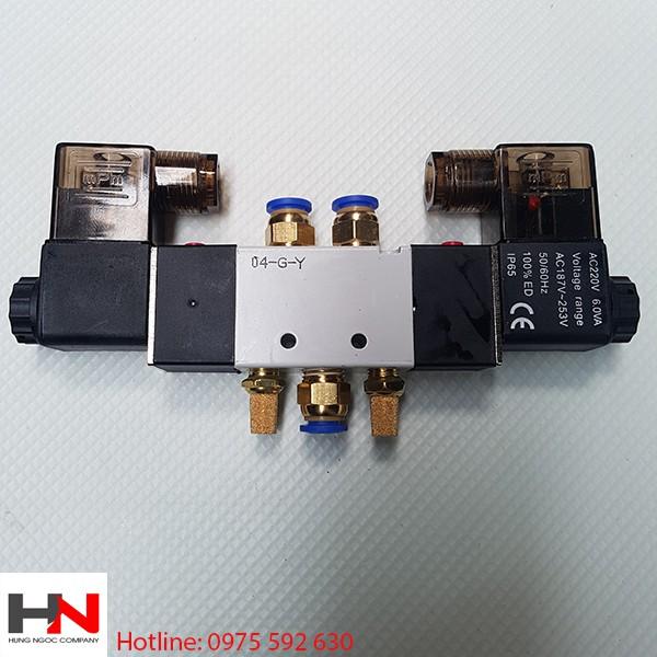 Van điện từ điều khiển xi lanh khí nén 2 đầu điện 4v220-08 có chân kết nối ống 8mm