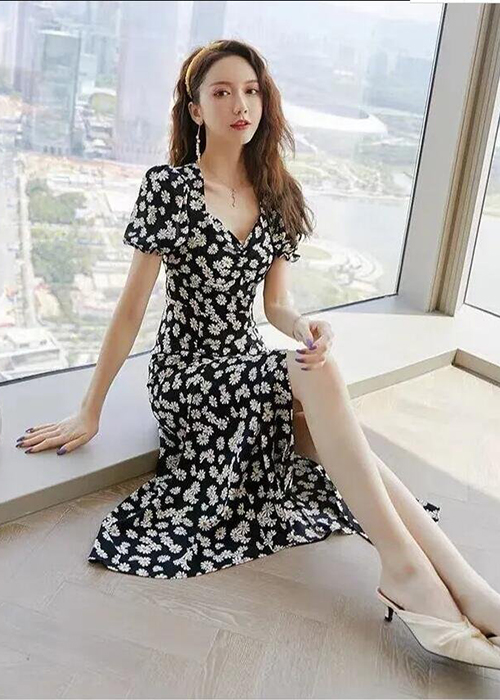 Đầm Lụa Hàn In Hoa Xẻ Tà Thời Trang