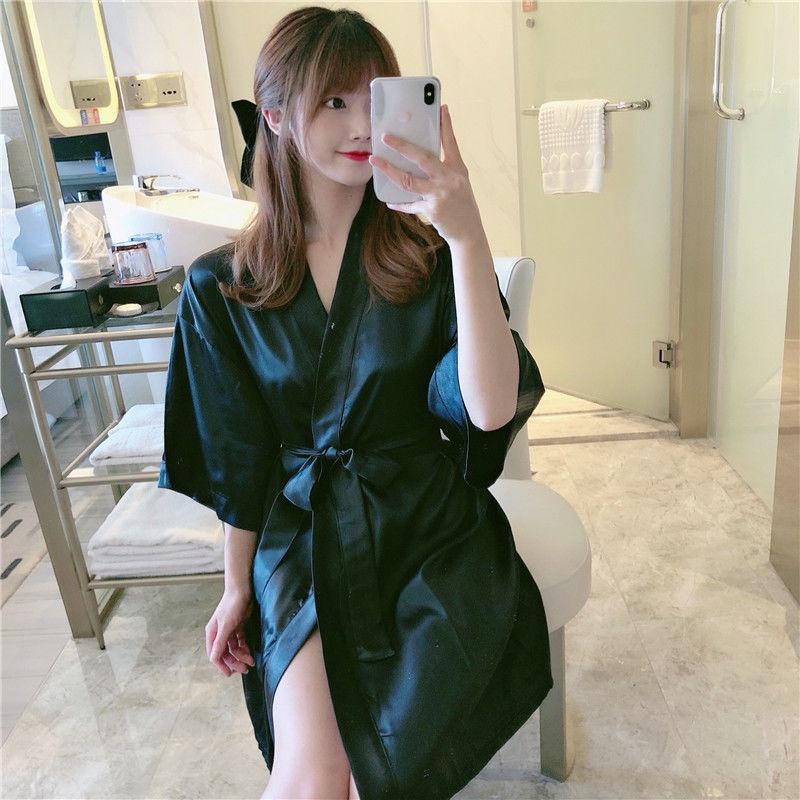 Đầm Ngủ Tay Dài Chất Lụa Thời Trang Xuân Thu Quyến Rũ Cho Nữ