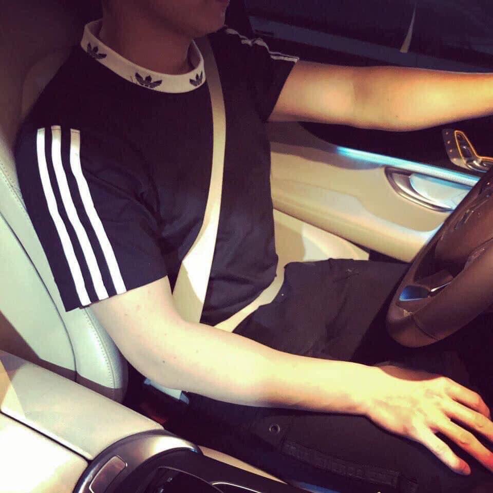 ÁO T-SHIRT LOGO CỔ