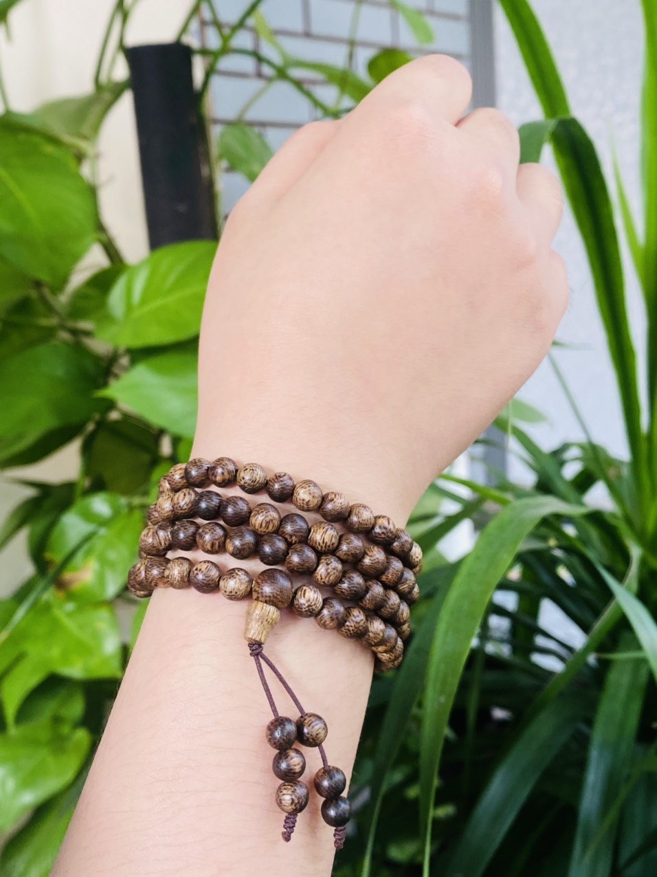 Vòng tay Trầm hương tốc 108 hạt, hàng dầu đen, già lâu năm, mùi thơm dịu nhẹ