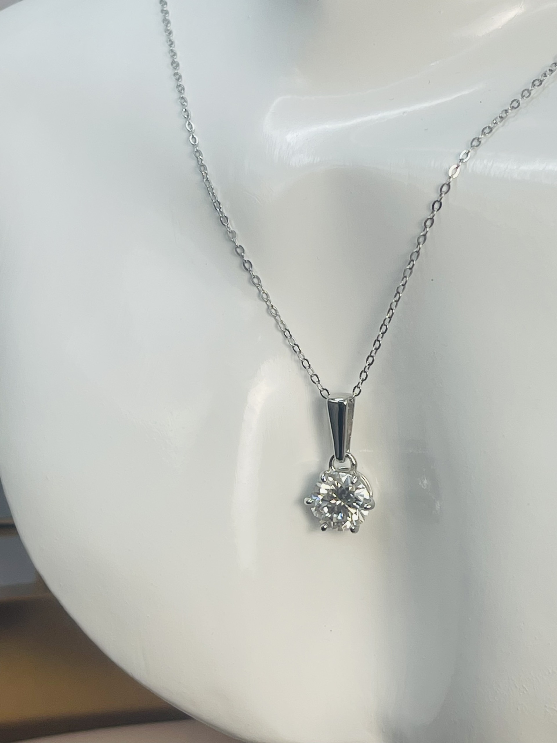 Dây chuyền Moissanite 2ct Kim Cương nhân tạo và Bạc 925 xi Bạch Kim N2928