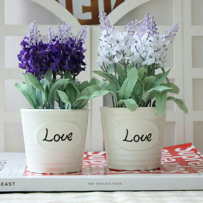 Combo 2 chậu hoa giả chữ LOVE