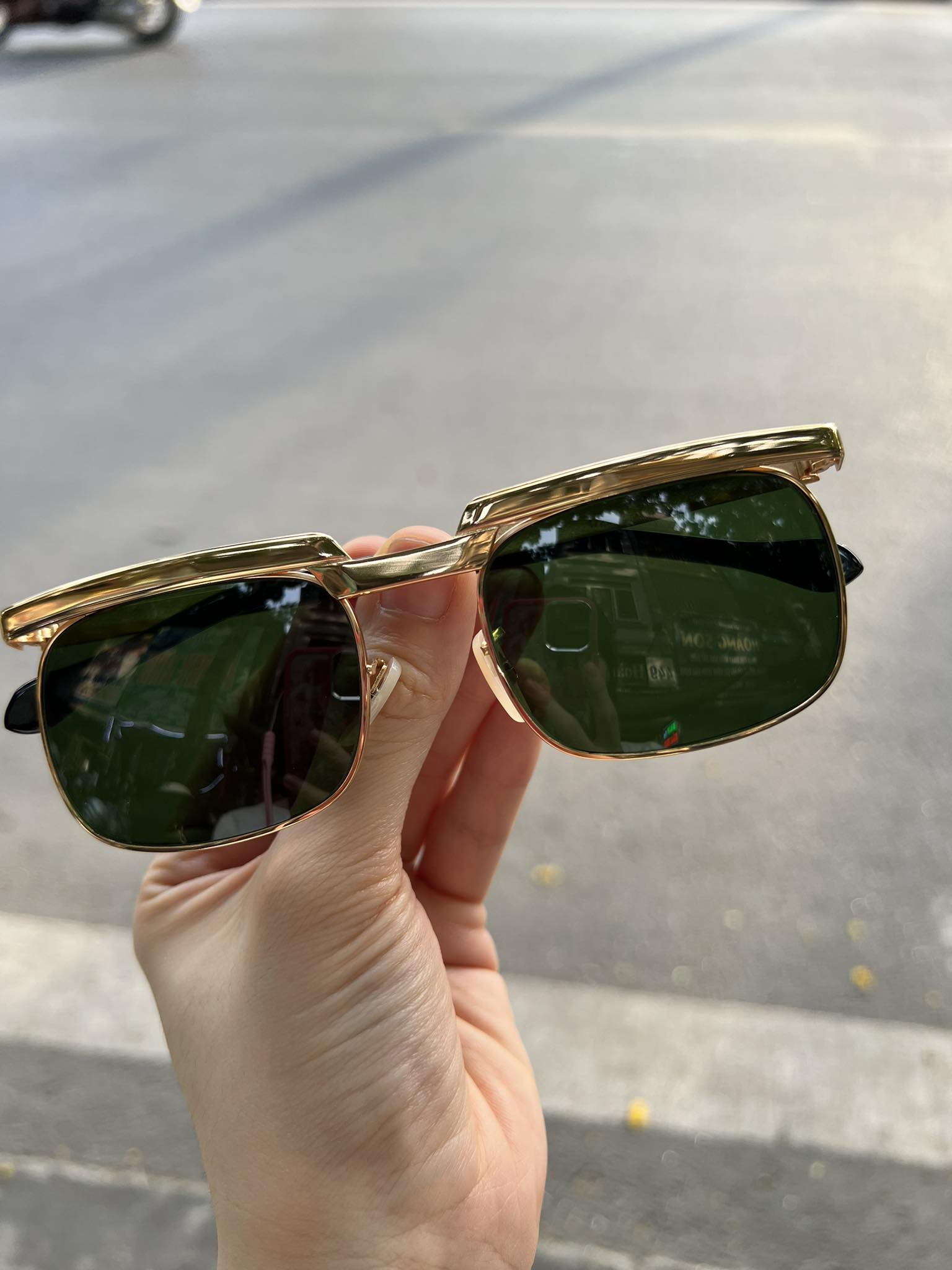 Kính Râm Solex Mắt Thủy Tinh Gọng Titanium Cao Cấp (Màu Xanh)