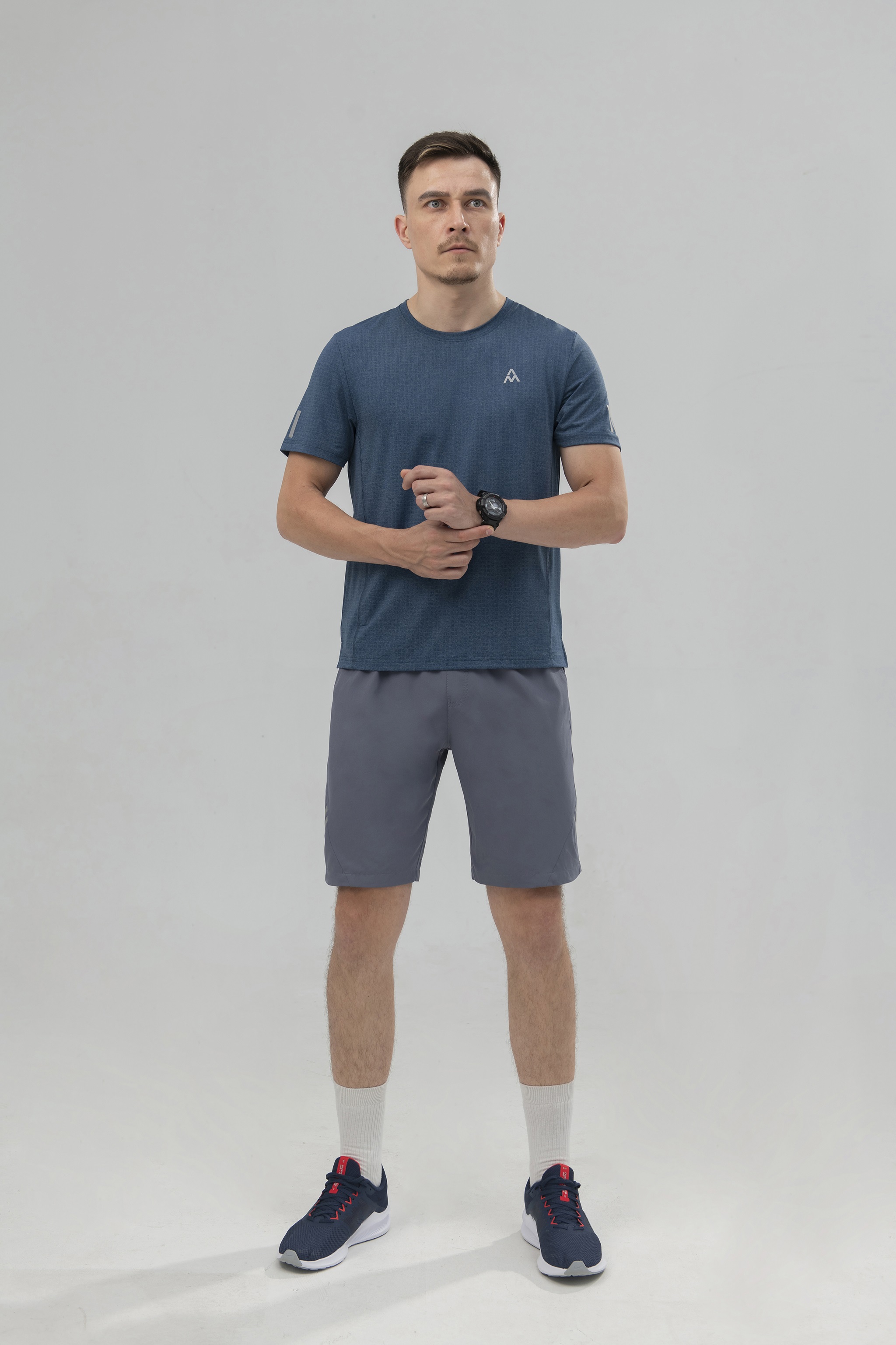 Áo Tshirt nam ngắn tay AM TSM221 cổ tròn thoáng khí, không bai xù, nhanh khô, co giãn tốt