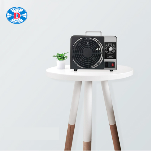 Máy tạo Ozone xách tay khử mùi và diệt khuẩn không khí, nước và bề mặt DNA-7G-D có thể dùng cho xe ô tô diện tích đến 40m2